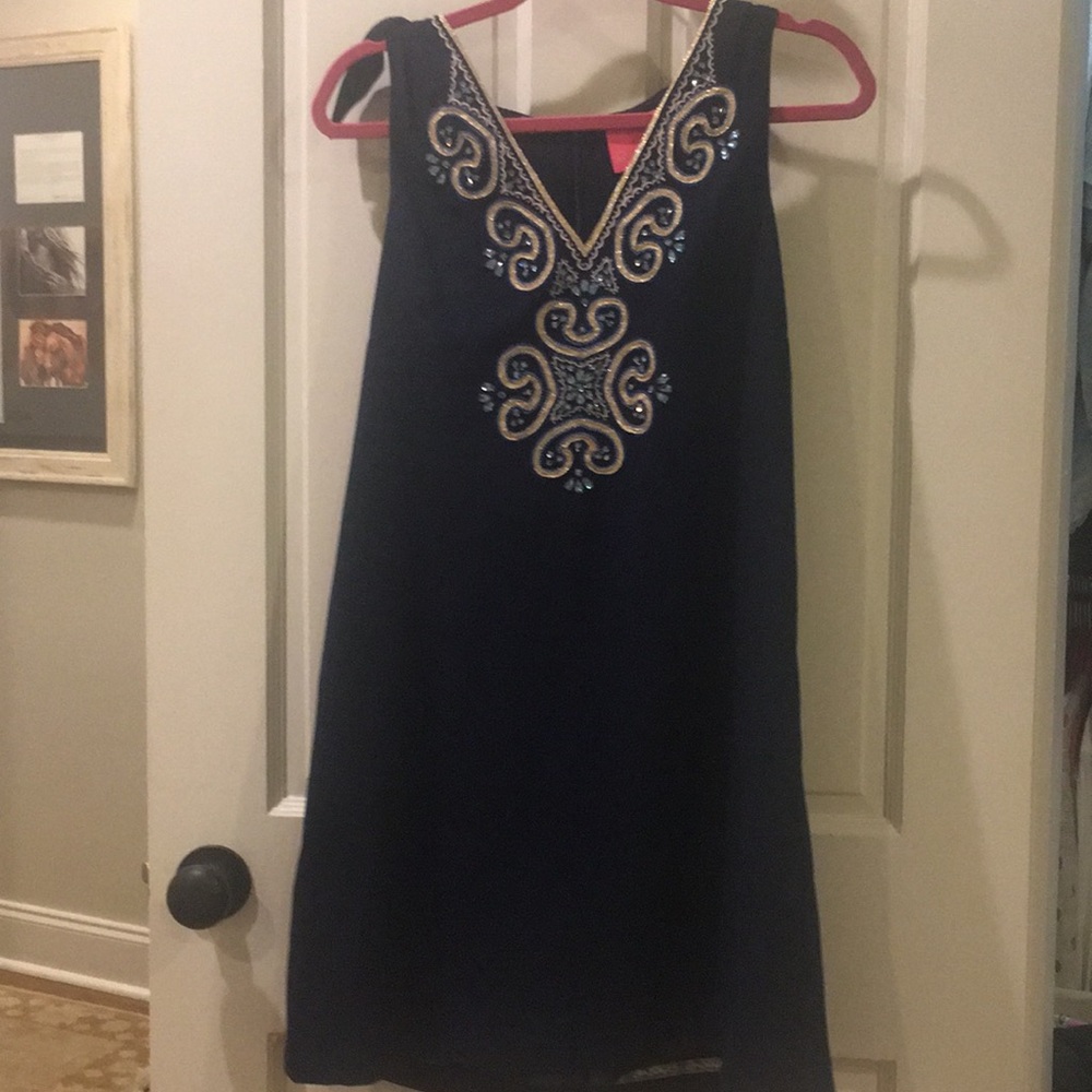 Lilly size 4 worn once! Impeccable!!!!!!! Gorgeous